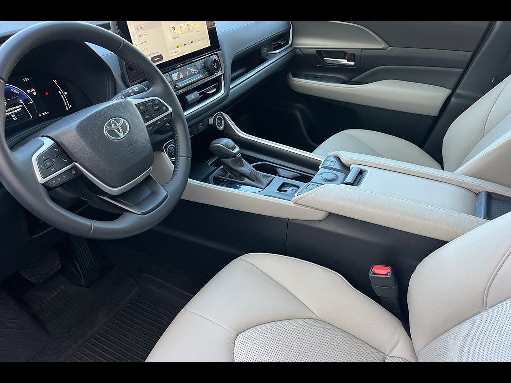 2025 Toyota Grand Highlander XLE