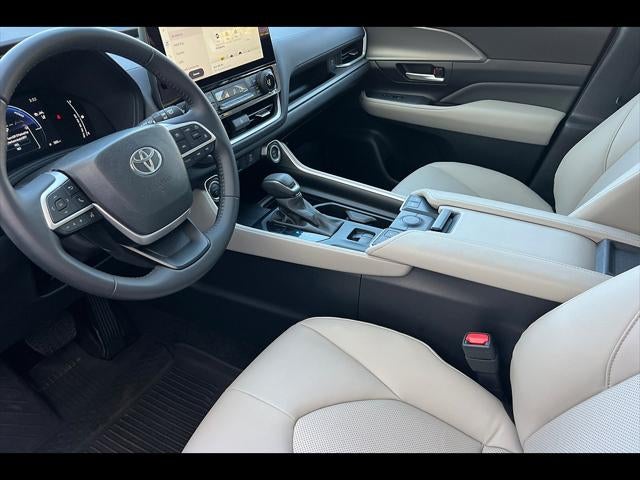 2025 Toyota Grand Highlander XLE