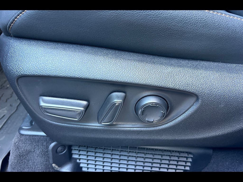 2025 Toyota Sienna XSE 7-Passenger
