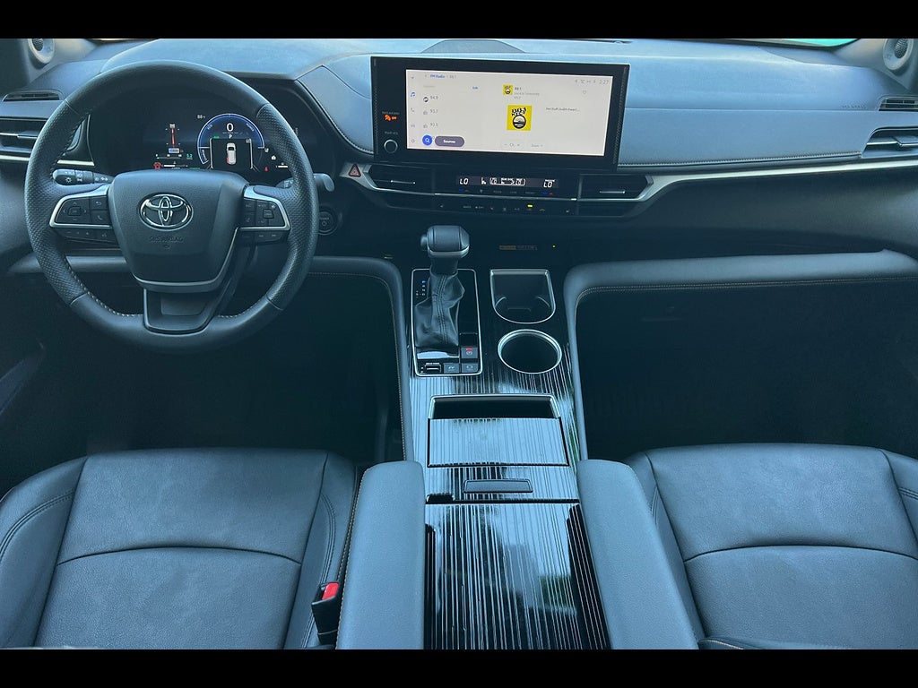 2025 Toyota Sienna XSE 7-Passenger