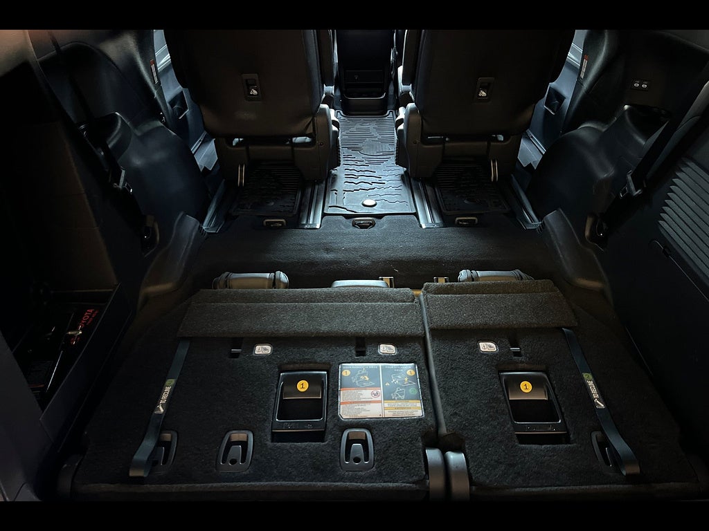 2025 Toyota Sienna XSE 7-Passenger