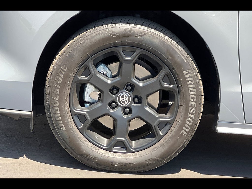2025 Toyota Sienna XSE 7-Passenger
