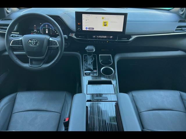 2025 Toyota Sienna XSE 7-Passenger