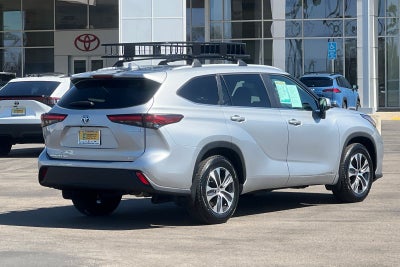 2023 Toyota Highlander Hybrid XLE