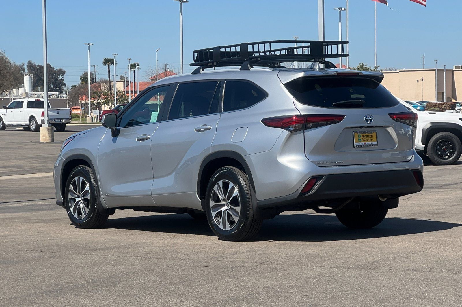 2023 Toyota Highlander Hybrid XLE