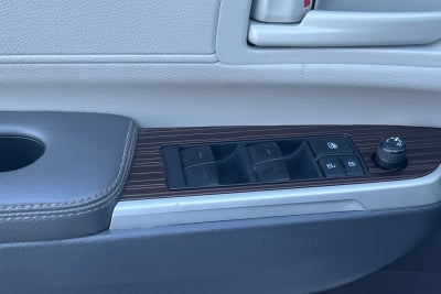 2023 Toyota Sienna LE 8 Passenger