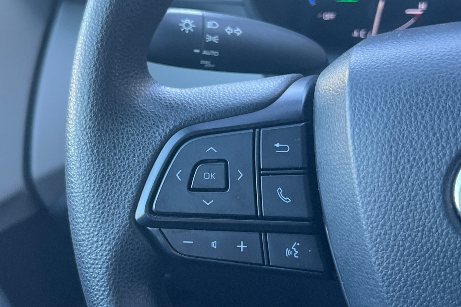 2023 Toyota Sienna LE 8 Passenger