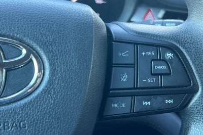 2023 Toyota Sienna LE 8 Passenger