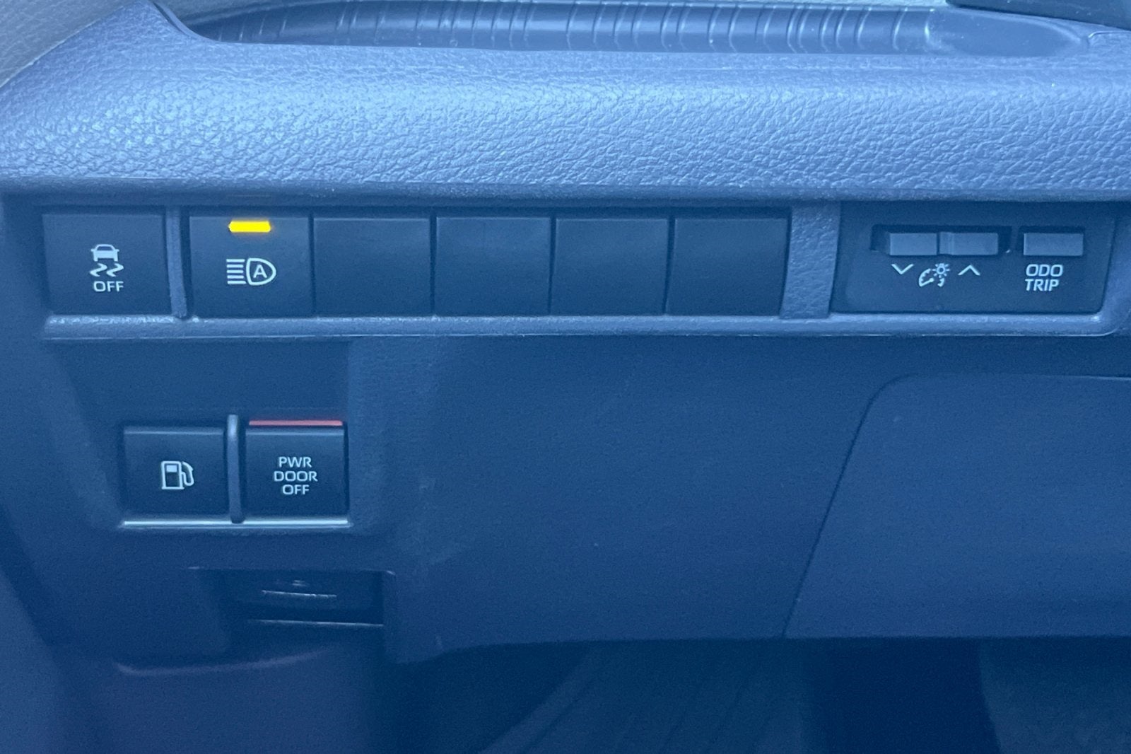 2023 Toyota Sienna LE 8 Passenger