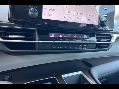 2023 Toyota Sienna LE 8-Passenger