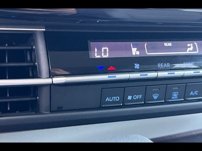 2023 Toyota Sienna LE 8-Passenger