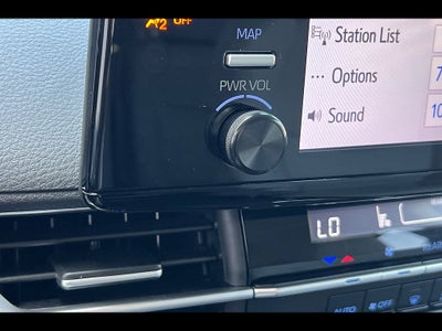 2023 Toyota Sienna LE 8-Passenger