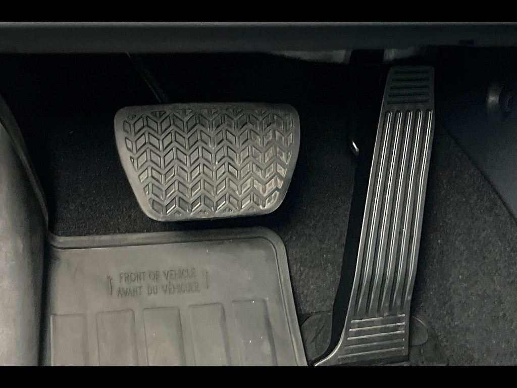 2023 Toyota Sienna LE 8-Passenger
