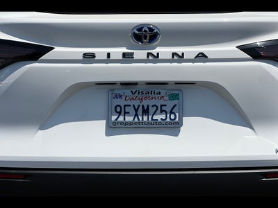2023 Toyota Sienna LE 8-Passenger