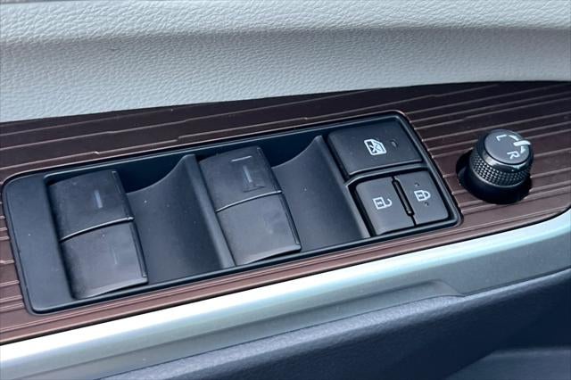 2023 Toyota Sienna LE 8-Passenger