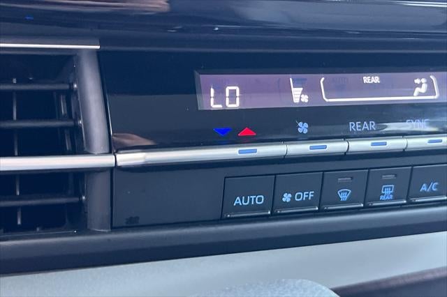 2023 Toyota Sienna LE 8-Passenger