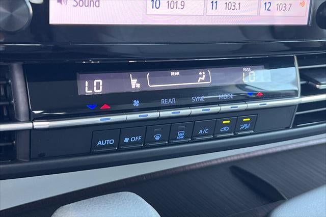 2023 Toyota Sienna LE 8-Passenger