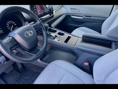 2023 Toyota Sienna LE 8-Passenger