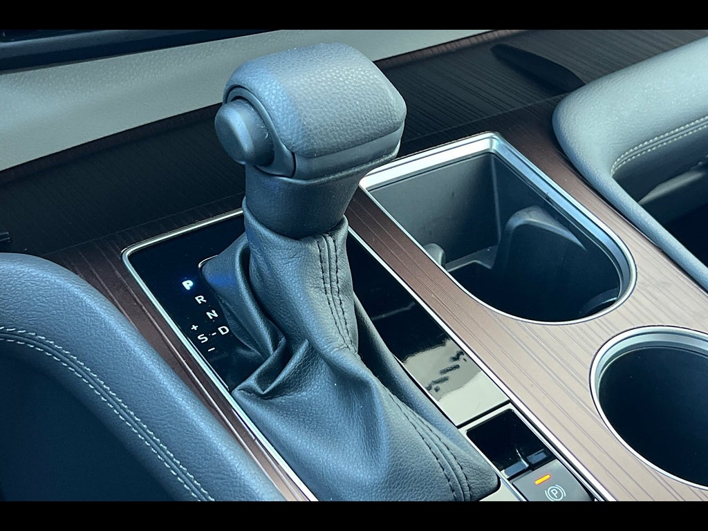 2023 Toyota Sienna LE 8-Passenger