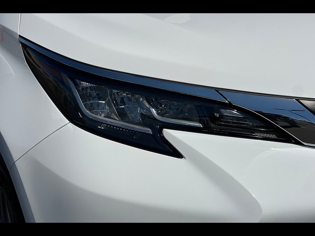 2023 Toyota Sienna LE 8-Passenger