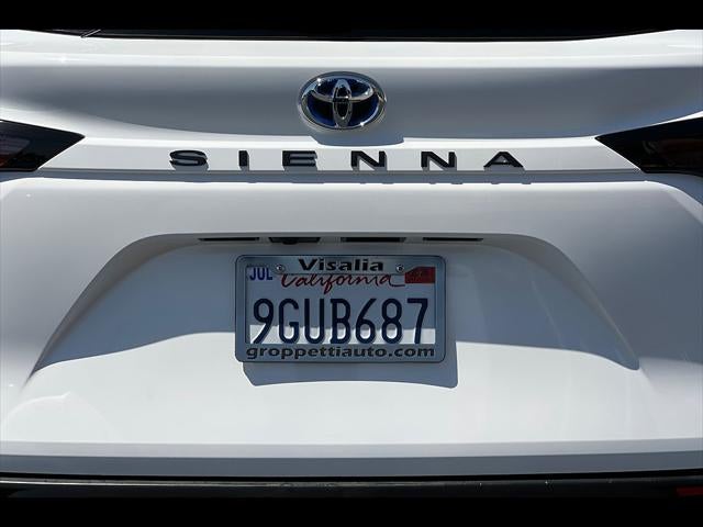 2023 Toyota Sienna LE 8-Passenger