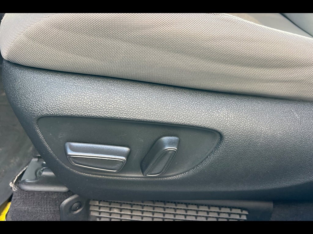 2023 Toyota Sienna LE 8-Passenger