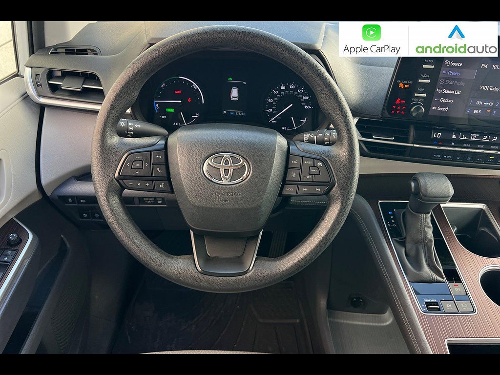 2023 Toyota Sienna LE 8-Passenger