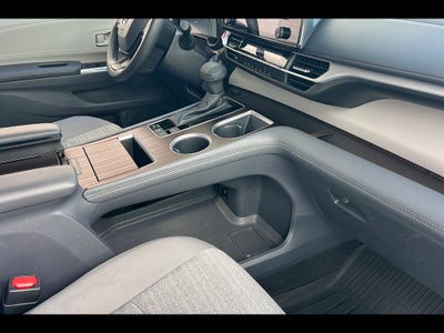 2023 Toyota Sienna LE 8-Passenger