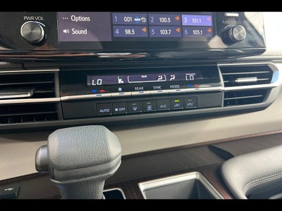 2023 Toyota Sienna LE 8-Passenger