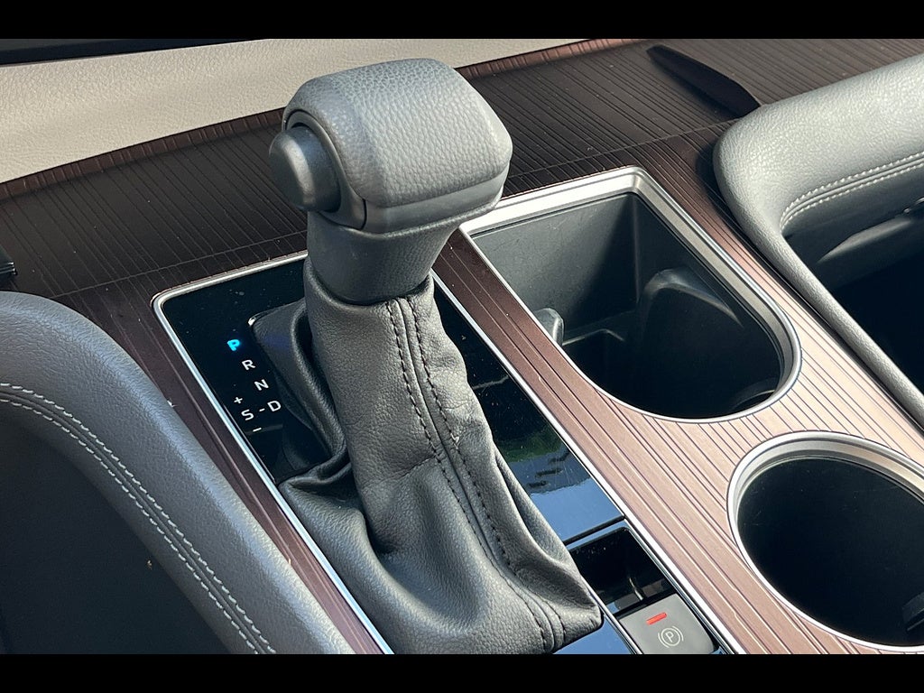 2023 Toyota Sienna LE 8-Passenger