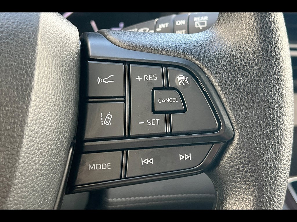 2023 Toyota Sienna LE 8-Passenger