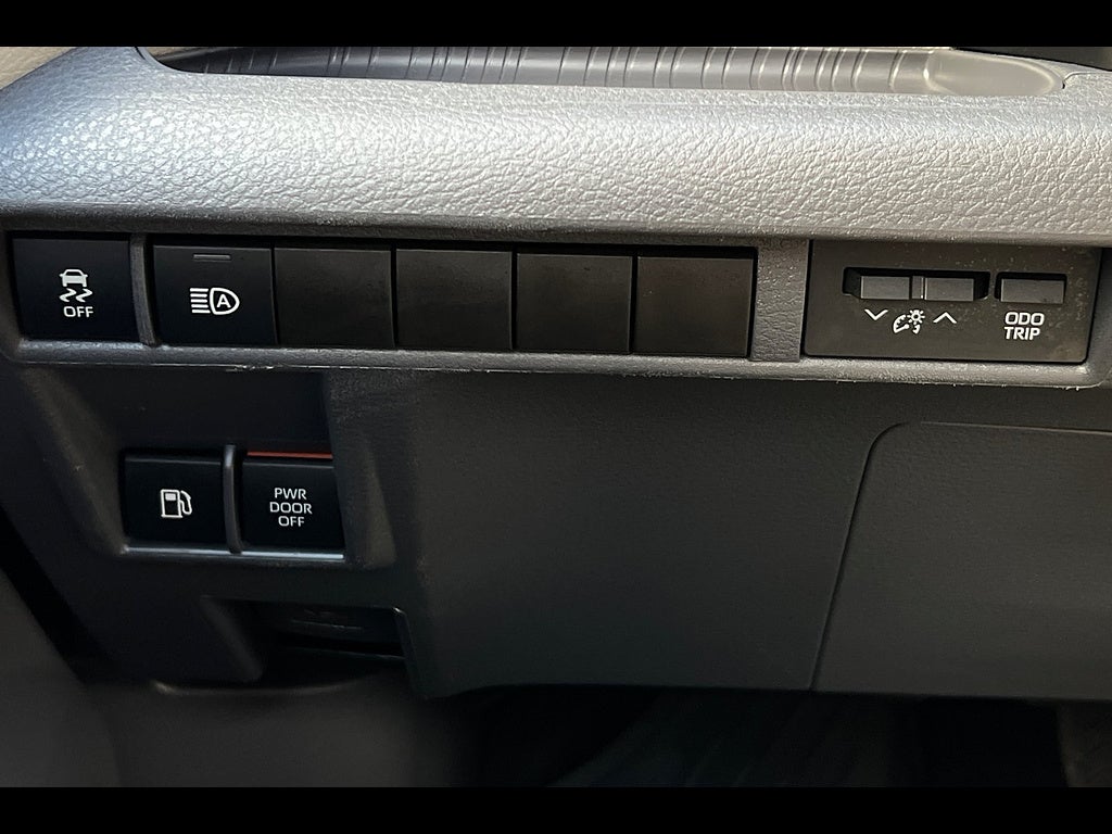 2023 Toyota Sienna LE 8-Passenger