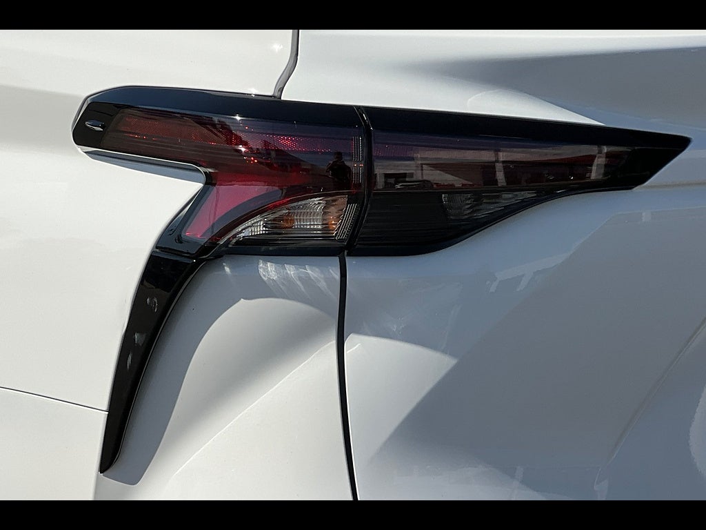 2023 Toyota Sienna LE 8-Passenger
