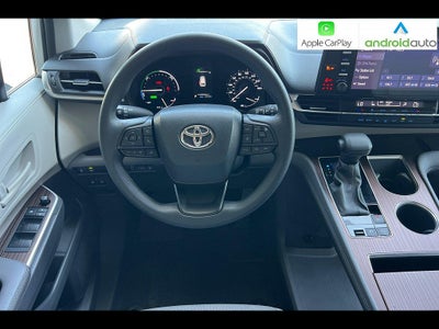 2023 Toyota Sienna LE 8-Passenger