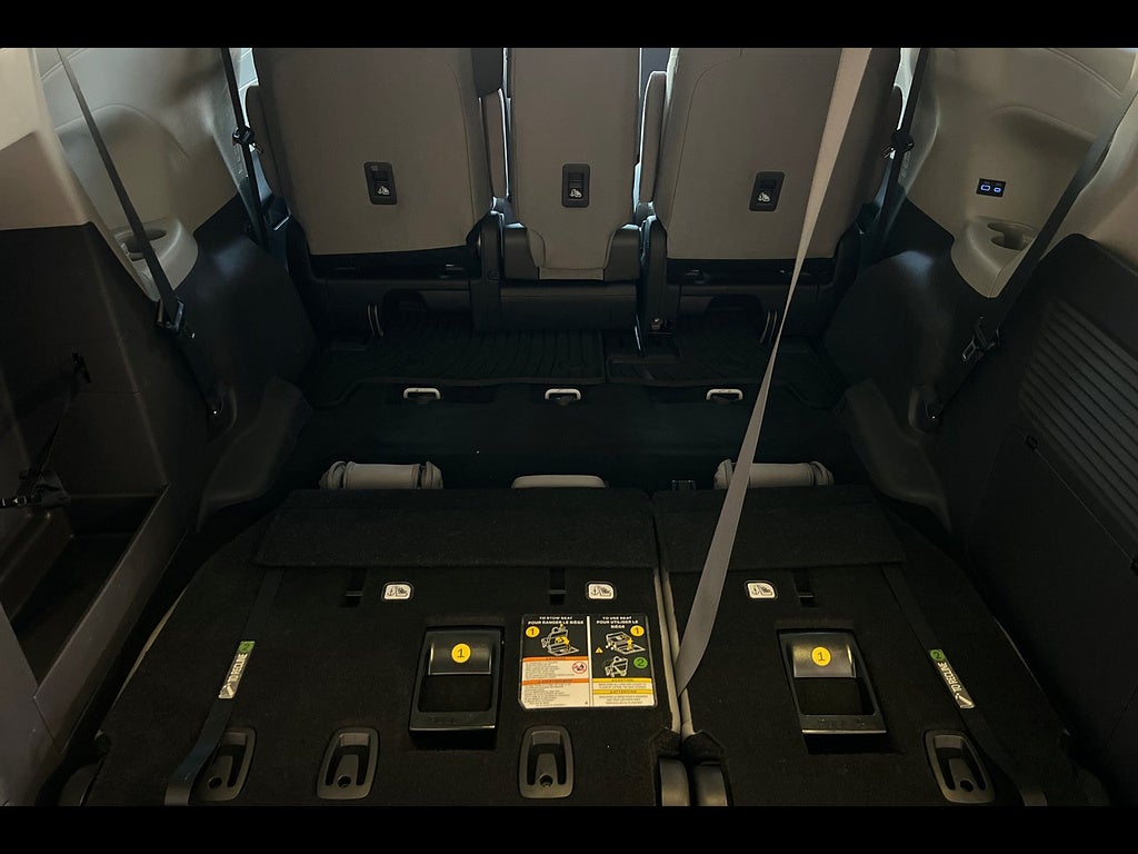 2023 Toyota Sienna LE 8-Passenger