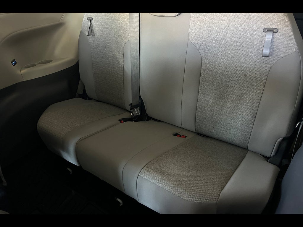 2023 Toyota Sienna LE 8-Passenger