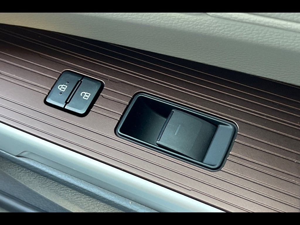 2023 Toyota Sienna LE 8-Passenger