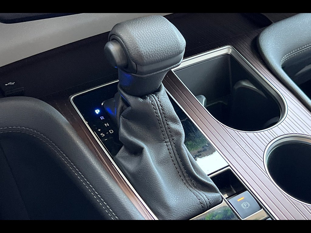 2023 Toyota Sienna LE 8-Passenger