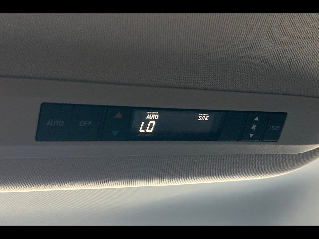 2023 Toyota Sienna LE 8-Passenger