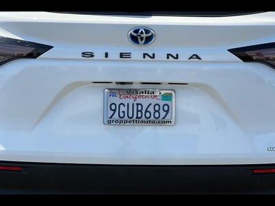 2023 Toyota Sienna LE 8-Passenger