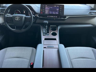 2023 Toyota Sienna LE 8-Passenger