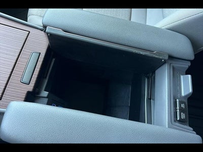 2023 Toyota Sienna LE 8-Passenger