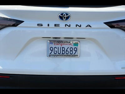 2023 Toyota Sienna LE 8-Passenger