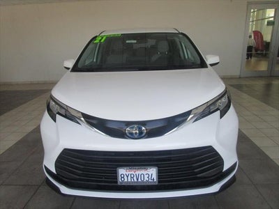 2021 Toyota Sienna LE 8-Passenger