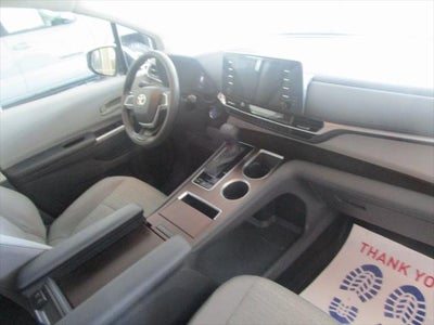 2021 Toyota Sienna LE 8-Passenger