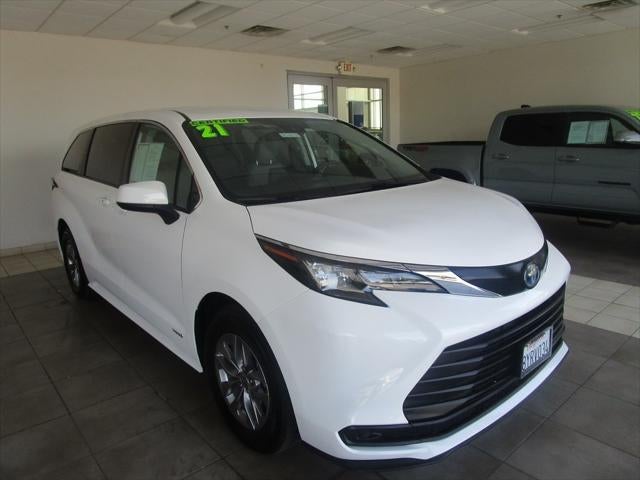2021 Toyota Sienna LE 8-Passenger