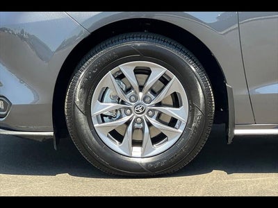 2025 Toyota Sienna XLE 8-Passenger