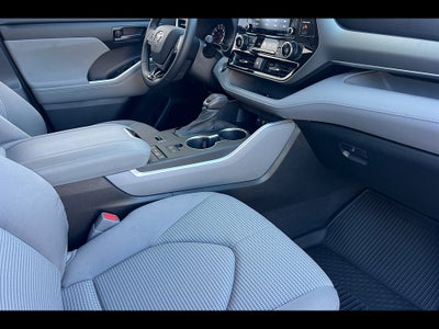 2021 Toyota Highlander LE