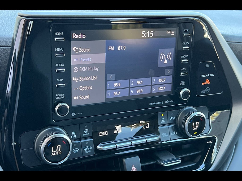 2021 Toyota Highlander LE
