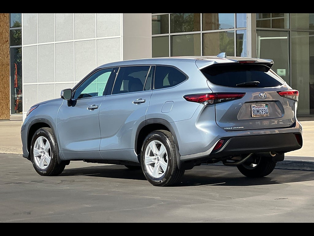 2021 Toyota Highlander LE